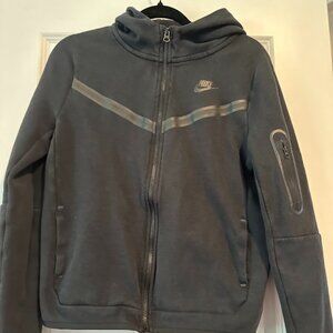 Nike Tech - Boys XL